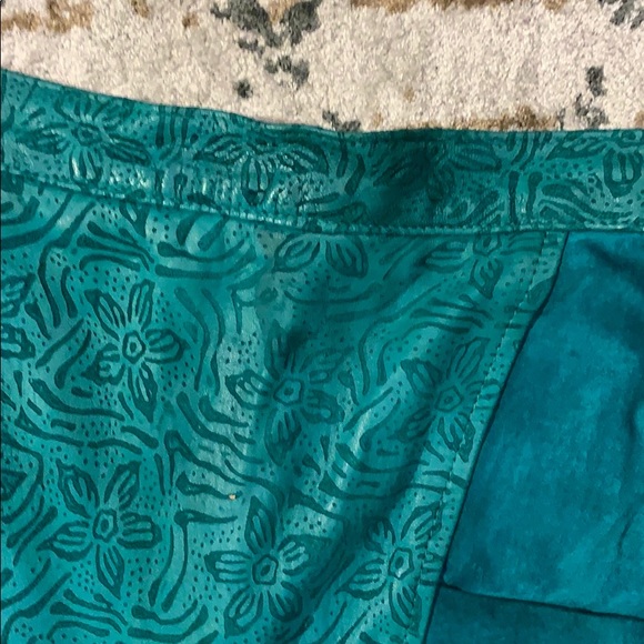 Vintage Green Suede and Leather Pencil Skirt - Picture 9 of 9